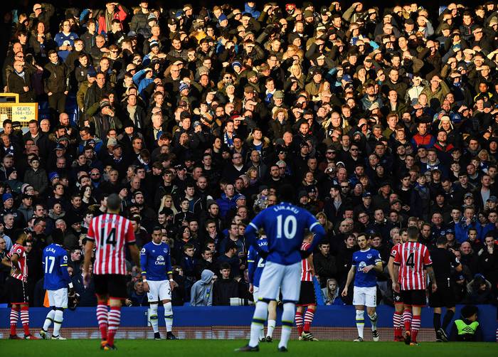 Partido correspondiente a la Premier League inglesa entre Everton y Southampton, en Goodison Parkm Liverpool (archivo, enero de 2017).
 · Foto: Paul Ellis, AFP