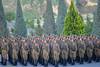 Militares con uniformes históricos participan en un desfile militar para conmemorar el 75 aniversario de la victoria de la Unión Soviética sobre la Alemania nazi en la Segunda Guerra Mundial, en Ashgabat, Turkmenistán, el 9 de mayo de 2020. Foto: Igor Sasin / AFP. Militares con uniformes históricos participan en un desfile militar para conmemorar el 75 aniversario de la victoria de la Unión Soviética sobre la Alemania nazi en la Segunda Guerra Mundial, en Ashgabat, Turkmenistán, el 9 de mayo de 2020. Foto: Igor Sasin / AFP.