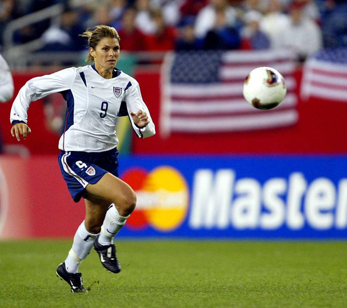 Mia Hamm, de la selección de Estados Unidos, durante el Mundial Femenino de 2003, en Massachusetts. · Foto: Timothy A. Clary, AFP