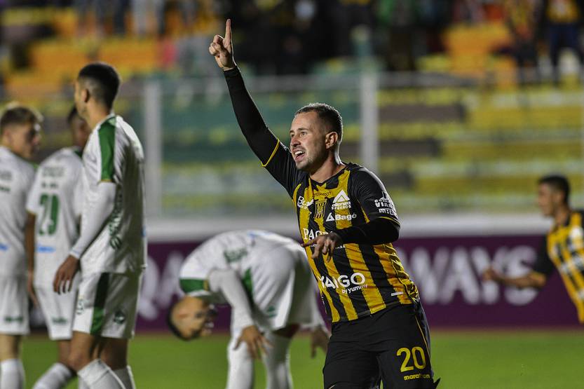 plaza 000_324A62L
