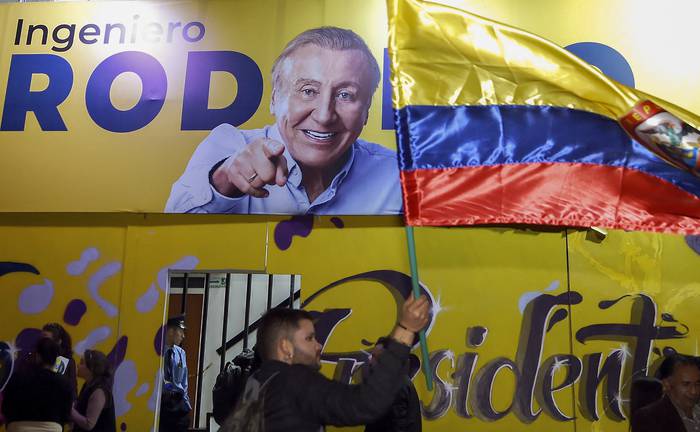 Partidarios del candidato presidencial colombiano Rodolfo Hernández celebran en Bogotá, el 29 de mayo de 2022. · Foto: AFP