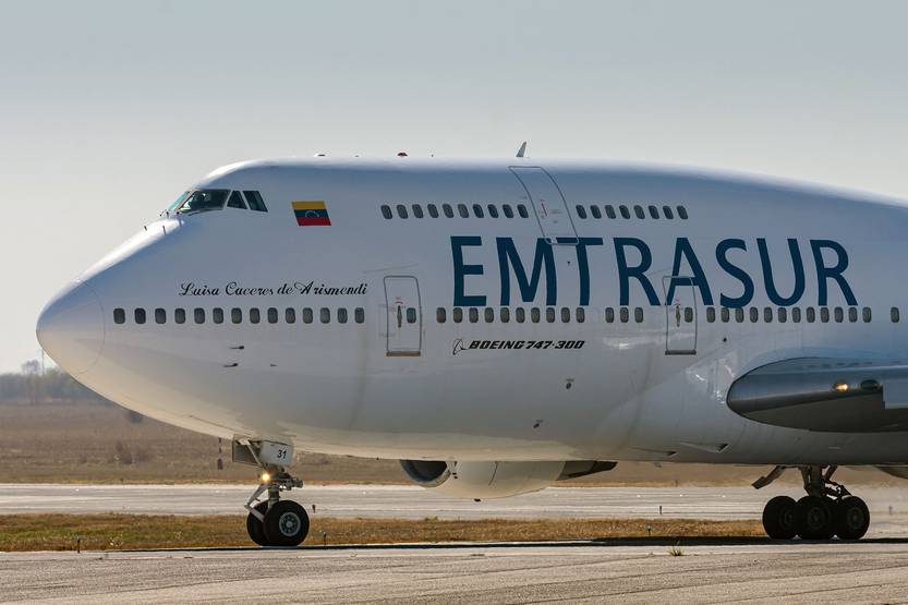 20220615 avión Emtrasur