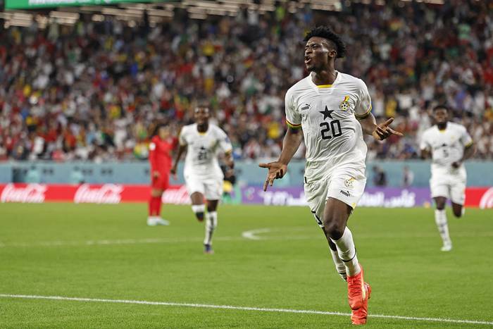 Mohammed Kudus, de Ghana, festeja al marcar el tercer gol de su equipo durante el partido ante Corea del Sur por el Grupo H de la Copa Mundial Qatar 2022 , en el Education City Stadium en Al-Rayyan, al oeste de Doha. Foto: Khaled Desouki / AFP