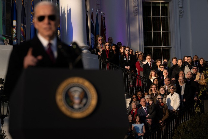 Joe Biden, durante una ceremonia de firma de la Ley de Respeto al Matrimonio, el 13 de diciembre, en la Casa Blanca, en Washington. · Foto: Brendan Smialowski, AFP