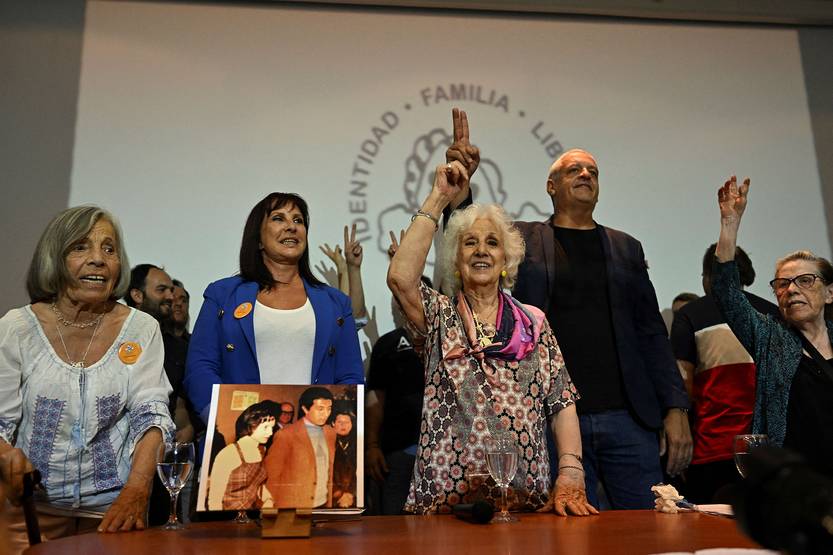 Abuelas de Mayo - Argentina