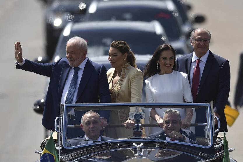 20230101 brasil lula cortejo 01