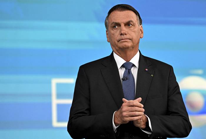 Jair Bolsonaro, previo al debate televisivo en Globo TV, en Río de Janeiro. (archivo, octubre de 2022) · Foto: Mauro Pimentel, AFP