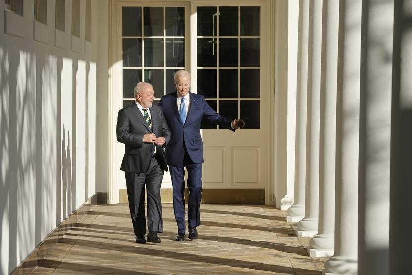 20230211  p16 lula - biden