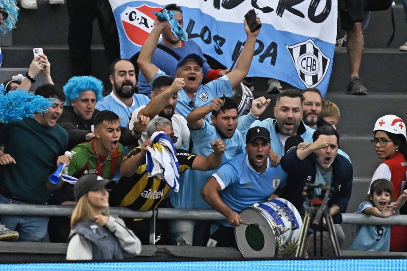 20230609 hinchada uruguay sub 20