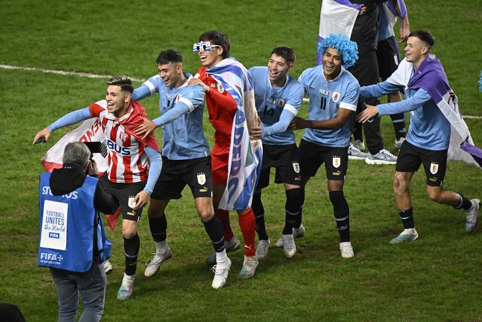 Los jugadores de uruguay luego de la final ante Italia, este domingo, en el estadio Unico Diego Armando Maradona en La Plata, Argentina. · Foto: Luis Robayo, AFP
