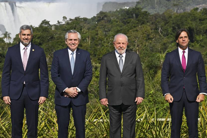 20230704  cumbre uru - declara