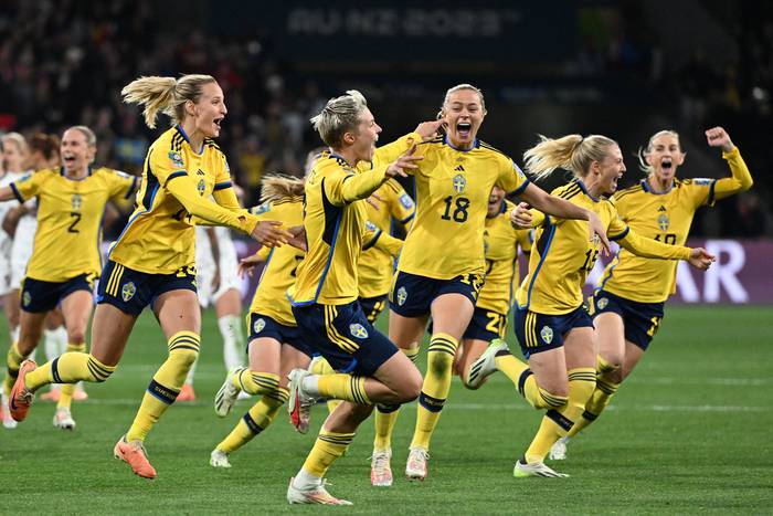 Las jugadoras de Suecia en la victoria ante Estados Unidos, este domingo, en Melbourne. · Foto: William West, AFP