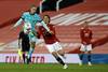 Thiago Alcántara, de Liverpool, y Edinson Cavani, de Manchester United, durante el partido por la Premier League, en el estadio Old Trafford, en Manchester. foto: phil noble, pool, afp
Thiago Alcántara, de Liverpool, y Edinson Cavani, de Manchester United, durante el partido por la Premier League, en el estadio Old Trafford, en Manchester. foto: phil noble, pool, afp