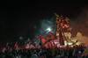 Festejos en la Plaza Italia después de la aprobación del plebiscito sobre la reforma constitucional en Chile. · Foto: Martin Bernetti / AFP Festejos en la Plaza Italia después de la aprobación del plebiscito sobre la reforma constitucional en Chile. · Foto: Martin Bernetti / AFP