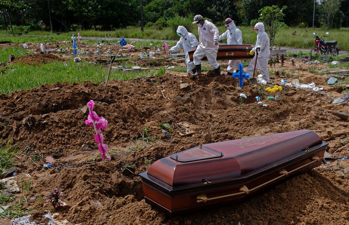 Cementerio de Belén, Brasil, el 29 de marzo de 2021. · Foto: Tarso Sarraf, AFP