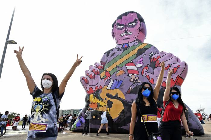 Manifestación en contra de Jair Bolsonaro, en Brasilia. 




 · Foto: Evaristo Sa, AFP