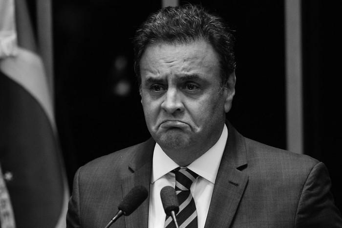 Aecio Neves senador brasileño, habla durante el juicio en el Senado contra la presidenta Dilma Rousseff. Foto: Andressa Anholete, AFP.