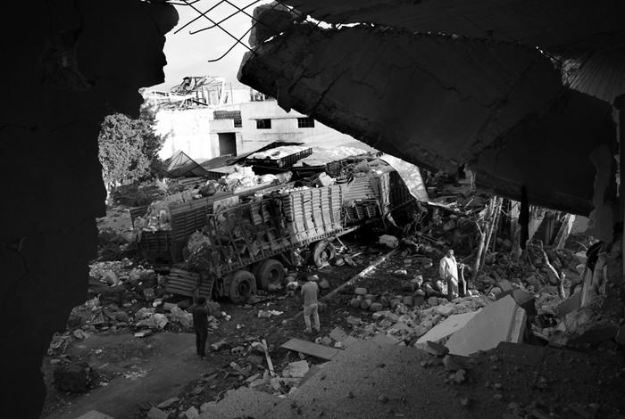 Convoy atacado en las afueras de la ciudad siria de Alepo norte el 20 de septiembre de 2016,/ Foto : Omar Haj Kadour. Afp