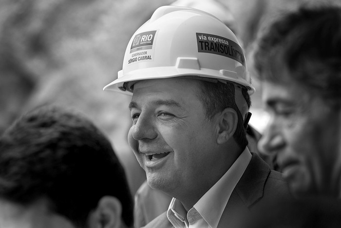 Sergio Cabral, ex gobernador de Río de Janeiro, visita el sitio de la construcción de un nuevo túnel a la autopista Transolimpica en Río de Janeiro, Brasil. Foto: Yasuyoshi / AFP (archivo, agosto de 2103)