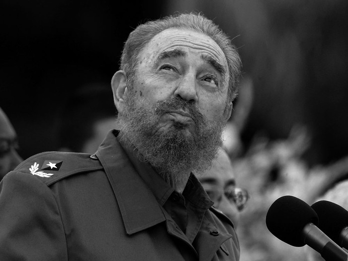 Fidel Castro el 26 de julio de 2006 mientras pronunciaba un discurso en la Plaza de la Patria en Bayamo, en la provincia de Granma, durante una ceremonia que conmemoraba el 53 aniversario del asalto a El cuartel Moncada. Foto: Adalberto Roque, AFP