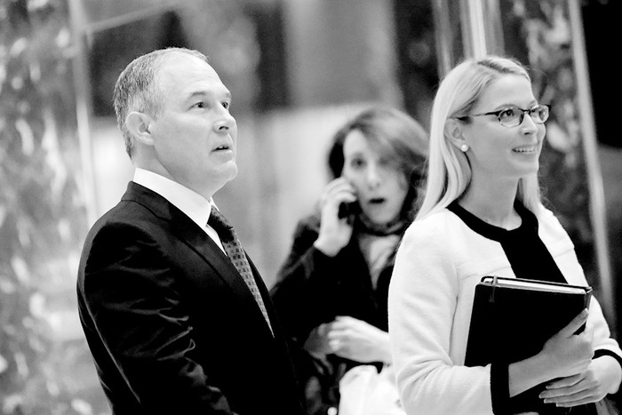 Scott Pruitt llega para reunirse con el presidente electo Donald Trump en la Torre Trump en Nueva York. Foto: Eduardo Munoz Alvarez / AFP (archivo, noviembre de 2016)