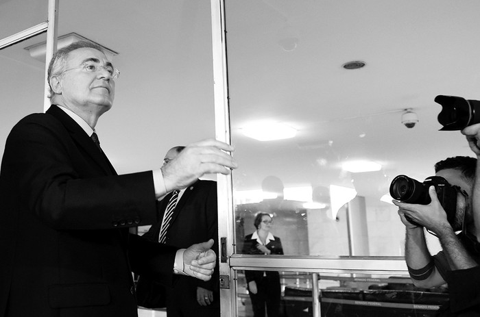 Renan Calheiros, presidente del Senado brasileño, llegando al Congreso Nacional en Brasilia el 8 de diciembre de 2016. Foto: Evaristo Sa / AFP
