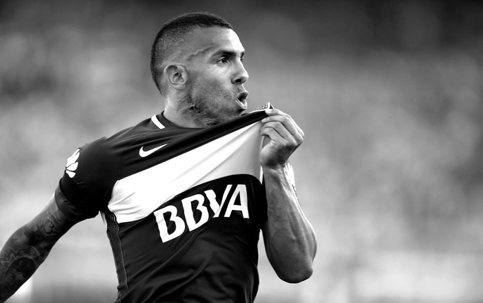 Carlos Tévez, tras convertir el segundo gol de Boca Juniors a River Plate, en el estadio Monumental • Foto:Aejandro Pagni, Afp