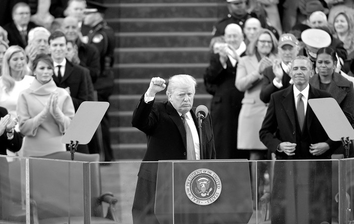 Donald Trump se dirige a la multitud durante la ceremonia de juramento, en el Capitolio de los Estados Unidos en Washington. Foto: Mandel NGAN / AFP