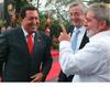 Hugo Chávez, Néstor Kirchner, secretario general de la Unasur, y Luiz Inácio Lula da Silva durante una cumbre del bloque, en la plaza Bolívar de Caracas, el 6 de agosto de 2010. Foto: HO, Presidencia de Venezuela, AFP Hugo Chávez, Néstor Kirchner, secretario general de la Unasur, y Luiz Inácio Lula da Silva durante una cumbre del bloque, en la plaza Bolívar de Caracas, el 6 de agosto de 2010. Foto: HO, Presidencia de Venezuela, AFP
