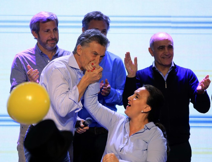 Mauricio Macri y la vicepresidenta, Gabriela Michetti, durante un acto después de las elecciones Primarias Abiertas, Simultáneas y Obligatorias en Argentina. Foto: Maximiliano Luna, AFP-Télam