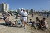 Playa mansa, el 10 de enero, en Punta del Este, Maldonado. Playa mansa, el 10 de enero, en Punta del Este, Maldonado.