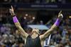 Rafael Nadal, tras vencer a Daniil Medvedev, y obtener el título de campeón del US Open, en el Centro Nacional de Tenis, Billie Jean King, en Nueva York.
· Foto: Al Bello, Getty Images, AFP Rafael Nadal, tras vencer a Daniil Medvedev, y obtener el título de campeón del US Open, en el Centro Nacional de Tenis, Billie Jean King, en Nueva York.
· Foto: Al Bello, Getty Images, AFP