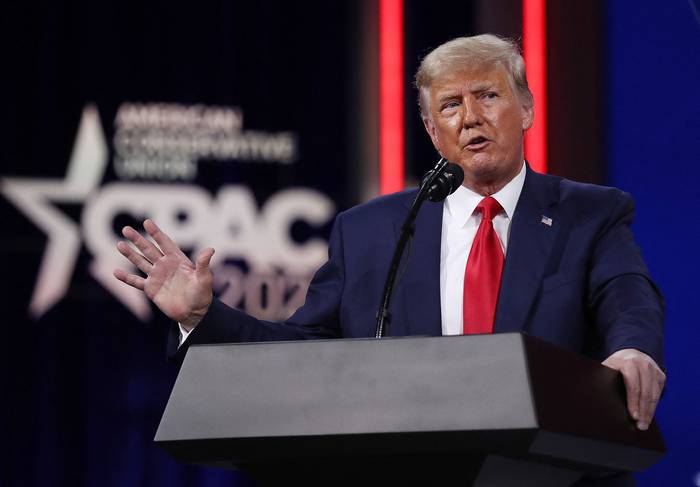 El ex presidente de los Estados Unidos, Donald Trump, se dirige a la Conferencia de Acción Política Conservadora, el 28 de febrero, Orlando, Florida. · Foto: Joe Raedle, AFP