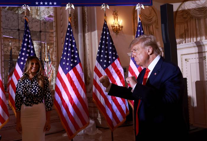Donald Trump y Melania Trump, el 15 de noviembre, en su casa de Mar-a-Lago, en Florida. · Foto: Joe Raedle, Getty Images, Afp