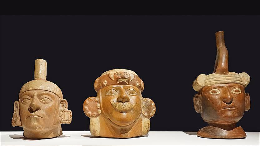 1200px-Céramiques_Moche