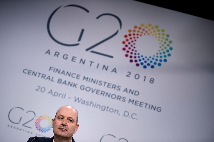 Federico Sturzenegger durante una conferencia de prensa del G20 (archivo, abril de 2018). · Foto: Brendan Smialowski, AFP