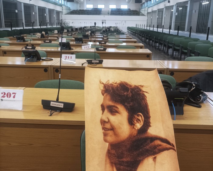 Retrato de Elena Quinteros en la Tercera Corte de Asís del Tribunal de Roma, donde Jorge Tróccoli fue condenado por su desaparición. · Foto: Nadia Angelucci