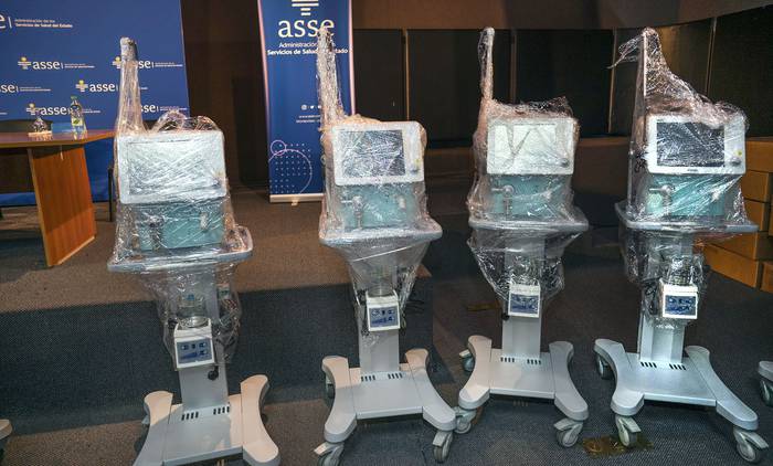 Ventiladores donados a ASSE, el 25 de junio.