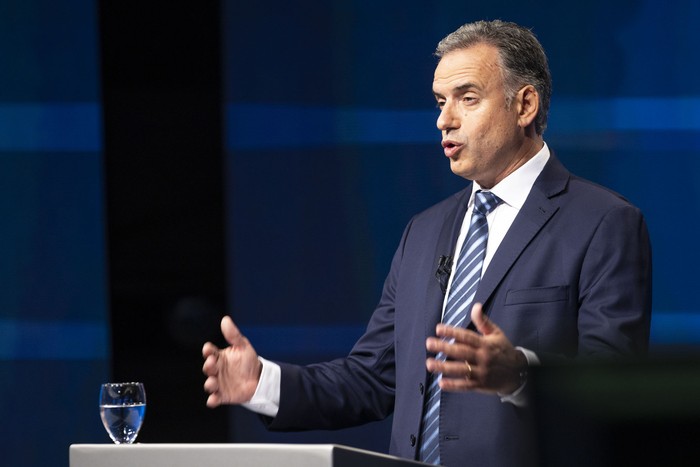 Foto principal del artículo 'Orsi en el debate: “Voy a permitir que quienes quieran jubilarse a los 60 años puedan hacerlo”' · Foto: Rodrigo Viera Amaral, APU