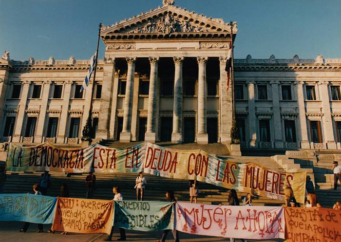 Archivo 1996. Fotografía parte del archivo Sociedades en Movimiento. · Foto: Fondo Mujer y Salud en Uruguay