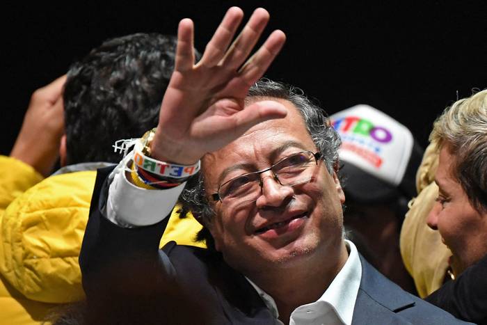 Gustavo Petro, durante las celebraciones por haber resultado electo presidente de Colombia, el 19 de junio de 2022, en Bogotá. · Foto: Daniel Muñoz, AFP