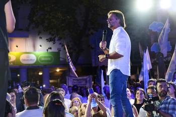 Luis Lacalle Pou, el 4 de mayo, en Salto. · Foto: Vicente Massarino