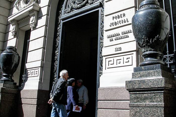Suprema Corte de Justicia, en el centro de Montevideo (archivo, 2006). · Foto: Javier Calvelo, adhocFOTOS