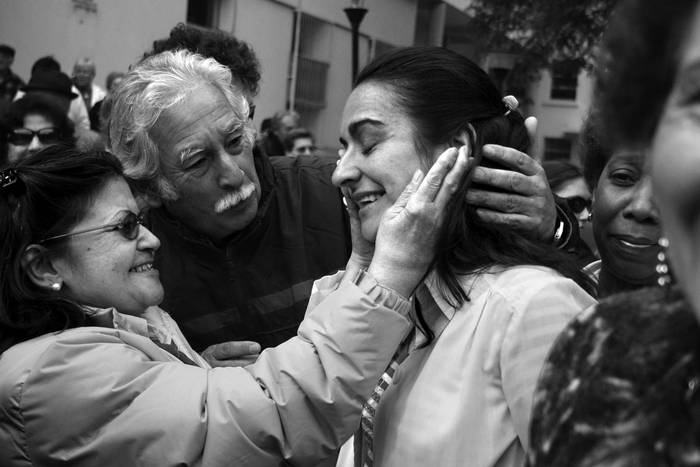 Dra. Elba Benavidez, médica cubana durante el festejo de las mil operaciones. · Foto: Javier Calvelo