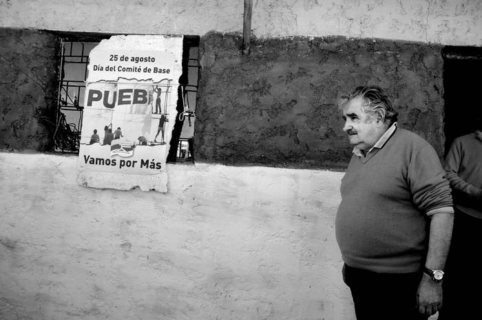 José Mujica, ayer, en el comité Gerardo Cuesta de Piedras Blancas. · Foto: Javier Calvelo