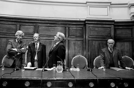 Danilo Astori, César Basso, Luis Alberto Lacalle y Helios Sarthou antes del comienzo del debate sobre la Universidad, ayer en el Paraninfo · Foto: Javier Calvelo Danilo Astori, César Basso, Luis Alberto Lacalle y Helios Sarthou antes del comienzo del debate sobre la Universidad, ayer en el Paraninfo · Foto: Javier Calvelo