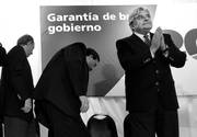 Pablo Iturralde, Jorge Gandino y Luis Alberto Lacalle, ayer, en el lanzamiento de la lista 2004 del Partido Nacional. 
