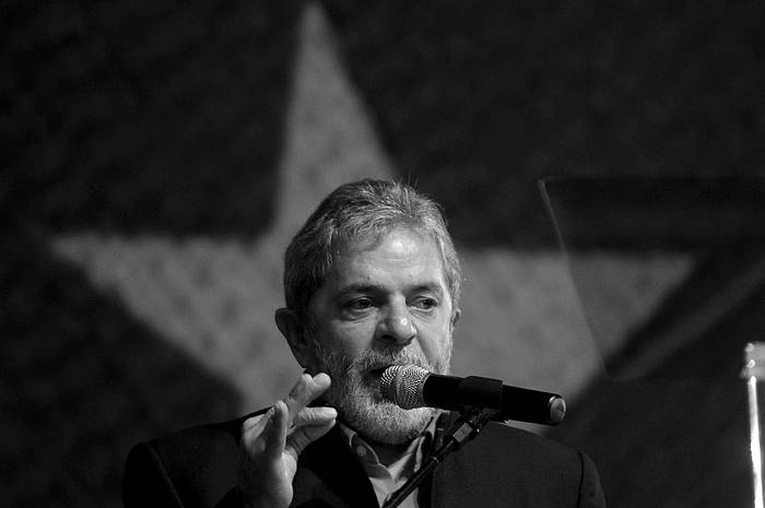 El presidente brasileño, Luis Inácio Lula da Silva, habla el 20 de febrero de 2010, durante el IV Congreso Nacional del PT, en Brasilia (Brasil). · Foto: EFE, Fernando Bizerra Jr