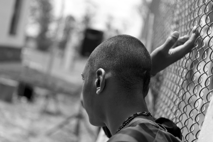 Joven en la Colonia Berro.  (archivo, noviembre de 2012) · Foto: Pedro Rincón