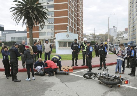 Accidente en la Rambla y Paraguay (archivo, mayo de 2014) · Foto: Sandro Pereyra Accidente en la Rambla y Paraguay (archivo, mayo de 2014) · Foto: Sandro Pereyra